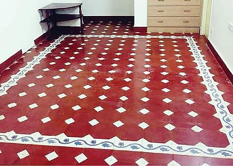 அழகிய கலைவண்ணத்துடன் கூடிய ஆத்தங்குடி தரைக்கற்கள்.