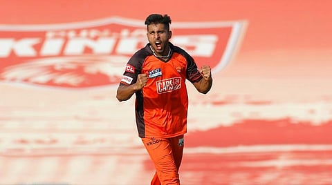 IPL 2022 | உம்ரான் மாலிக், புவனேஸ்குமார்  வேகத்தில் வீழ்ந்த பஞ்சாப் பேட்ஸ்மேன்கள் - ஹைதராபாத் அணிக்கு 152 ரன்கள் இலக்கு