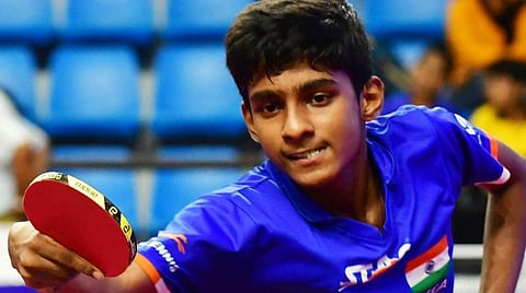சாலை விபத்தில் சிக்கி உயிரிழந்த விஸ்வா தீனதயாளன்