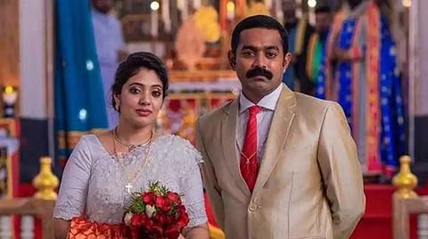 தெறிப்புத் திரை 2 | கெட்டியோலானு என்டே மாலாகா - புரிதலற்ற திருமணங்களை தோலுரிக்கும் சலச்சித்திரம்!