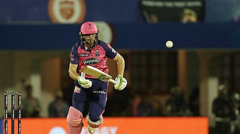 IPL 2022 | கேகேஆர் பவுலர்களை பந்தாடிய ஜாஸ் பட்லர் - ராஜஸ்தான் ராயல்ஸ் அணி 217 ரன்கள் குவிப்பு