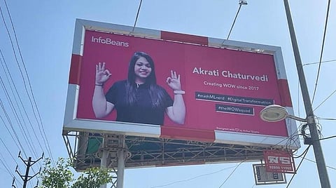 திறம்பட செயல்படும் ஊழியர்களுக்கு பிரமாண்ட பேனர்... வேற லெவல் அங்கீகாரமும் பின்புலமும்!