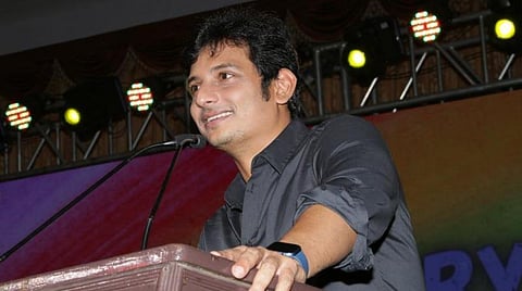'தயாரிப்பாளர் மகன் என்றால் நடிக்க வந்து விடுவாயா என நாசர் சார் கேட்டார்' -  நடிகர் ஜீவா பேச்சு 