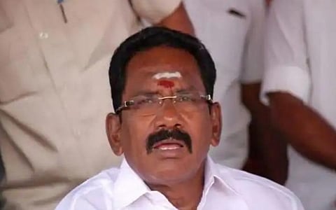 4 பேர் எதிர்த்து போட்டியிட மனு அளித்தும் மதுரை நகர் அதிமுக செயலராக செல்லூர் ராஜு மீண்டும் தேர்வு: தேர்தல் நடத்தாமலேயே போட்டியின்றி தேர்வானது எப்படி?