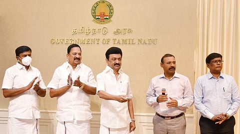 கைத்தறி துறை சார்பில் நெசவுக்கூடம், சாயச்சாலை கட்டிடங்கள்: முதல்வர் ஸ்டாலின் திறந்து வைத்தார்