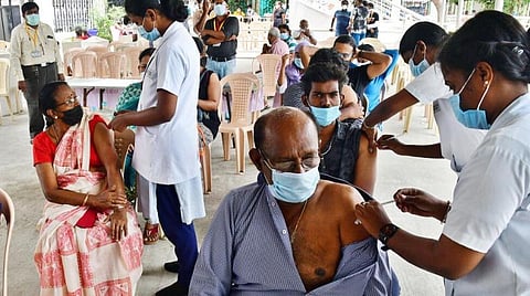 நாளை சிறப்பு மெகா தடுப்பூசி முகாம்: 1 லட்சம் இடங்களில் நடைபெறுகிறது