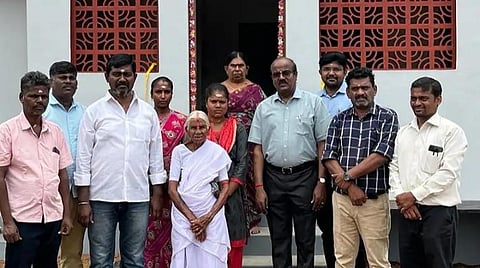 அன்னையர் தினத்தில் அன்பளிப்பாக ‘ஒரு ரூபாய் இட்லி ’ பாட்டிக்கு வீடு பரிசளித்த ஆனந்த் மஹிந்திரா