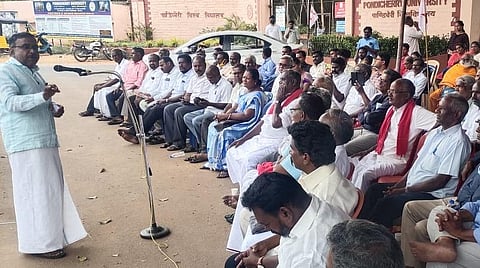 நீட், க்யூட் தேர்வு | கோச்சிங் சென்டர் வர்த்தகத்தால் மத்திய அரசுக்கு ஜிஎஸ்டி வரவு: கல்வியாளர் பிரின்ஸ் கஜேந்திரபாபு குற்றச்சாட்டு