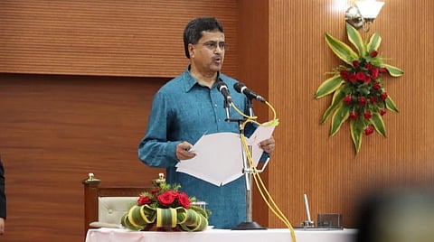 திரிபுரா புதிய முதல்வராக மாணிக் சஹா பதவியேற்பு: காங்கிரஸில் இருந்து பாஜகவுக்கு தாவி அடுத்தடுத்து உச்சம்