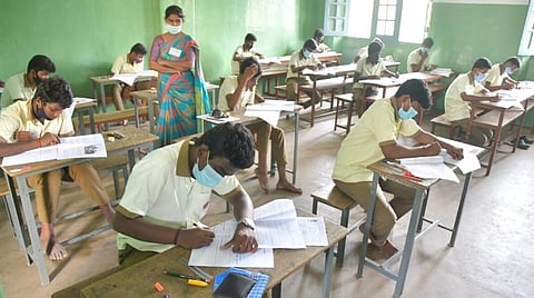 10, பிளஸ் 2 பொதுத் தேர்வு விடைத்தாள் திருத்தும் பணி தொடக்கம் - விரைந்து முடிக்க தேர்வுத் துறை அறிவுறுத்தல்