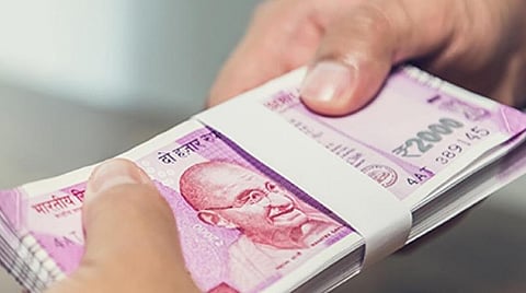 'Our Bankers' என்ற வாசகம்: வங்கி - வாடிக்கையாளர் உறவின் அடையாளம் எப்படி?