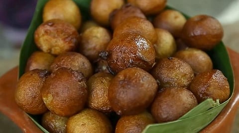 ஒரே கத்தி ஓஹோன்னு சமையல்: வில்லேஜ் குக்கிங் கேரளா 
