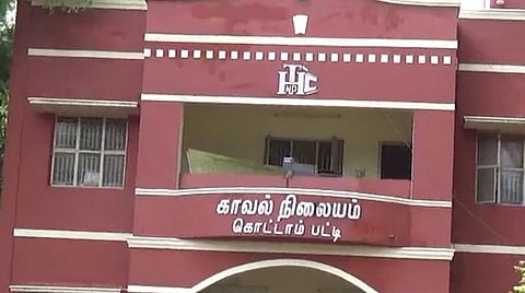 மேலூர் அருகே 2-வது மனைவி தற்கொலை; கணவருக்கு கத்திக்குத்து: மைத்துனரிடம் போலீஸார் விசாரணை