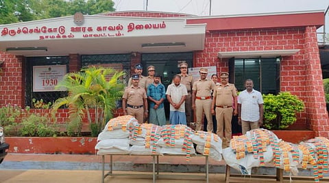 திருச்செங்கோடு அருகே தறிப்பட்டறையில் பதுக்கி வைக்கப்பட்டிருந்த 18 மூட்டை குட்கா