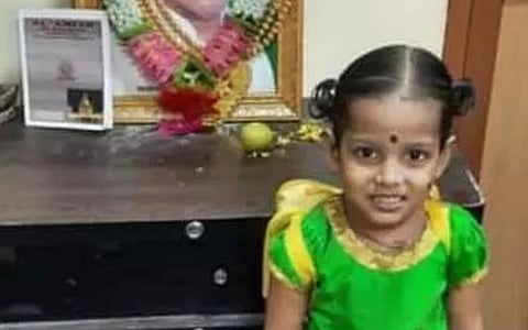 கும்பகோணத்தில் 4-வது மாடியிலிருந்து தவறி விழுந்த 4 வயது சிறுமி உயிரிழப்பு