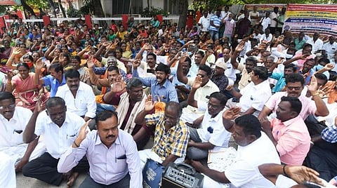 மக்கள் நல பணியாளர்களுக்கு மீண்டும் பணி: தகுதிகள் என்னென்ன?