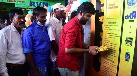 6 நாட்களில் 1.000 மஞ்சப்பைகள்: பொதுமக்களிடம் வரவேற்பை பெற்ற இயந்திரம்
