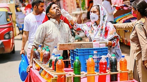 இந்தியா கரோனா நிலவரம்: 8,582 பேருக்கு தொற்று உறுதி; 4 பேர் பலி