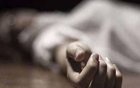வேலூர் | அழுகிய நிலையில் இளம்பெண் உடல் மீட்பு