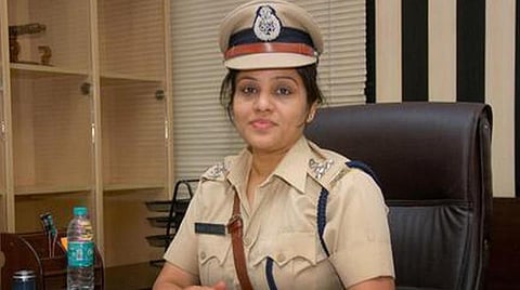 சசிகலா சிறை முறைகேடு விவகாரத்தில் ஐபிஎஸ் அதிகாரி ரூபா மீது டிஜிபி தொடர்ந்த வழக்கு ரத்து