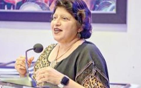 புளோரிடா பல்கலைக்கழகத்தில் தமிழ் மொழிக்கு தனித் துறை - முன்முயற்சி எடுத்துவரும் முதன்மைப் பேராசிரியர் கலைமதி