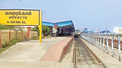 காரைக்காலை புறக்கணிக்கிறதா தெற்கு ரயில்வே? - ரயில் பயணிகள், பொதுமக்கள் வேதனை