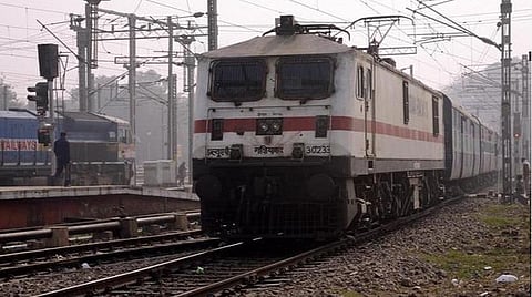 பாலம் பராமரிப்பு பணியால் நாளை சேலம் வழியாக செல்லும் ரயில்களின் நேரம் மாற்றம்
