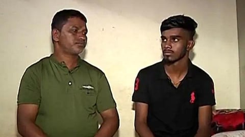 மகாராஷ்டிரா மாநிலத்தில் 10-ம் வகுப்பு பொதுத் தேர்வில் தந்தை தேர்ச்சி, மகன் தோல்வி