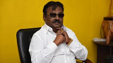 விஜயகாந்த் கால் விரல் அகற்றம்; நலமுடன் இருக்கிறார் - தேமுதிக தகவல்