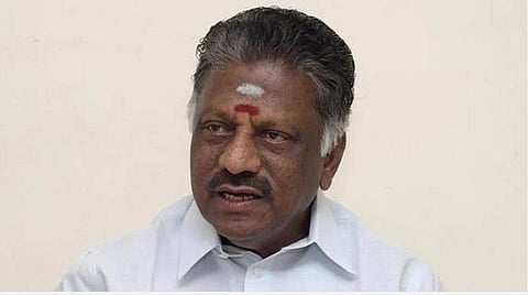 'அழைப்பு வந்தது, அதனால் செல்கிறேன்' - டெல்லி புறப்பட்டுச் சென்ற ஓபிஎஸ்