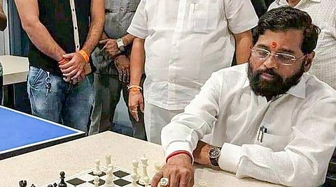 '24 மணிநேரத்தில் மும்பை வந்தால் கூட்டணியில் இருந்து வெளியேற தயார்' - சிவசேனா அறிவிப்பு