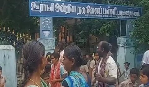 தி.மலை | சத்து மாத்திரை வழங்கப்பட்ட பள்ளி மாணவர்கள் 43 பேர் மயக்கம்