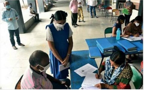 தனியார் பள்ளிகளில் பிளஸ் 1 மாணவர் சேர்க்கையில் இடஒதுக்கீடு கட்டாயம்: பள்ளிக்கல்வித் துறை உத்தரவு