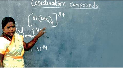 நிரந்தர ஆசிரியர்களை நியமிப்பது தானே சமூக நீதி