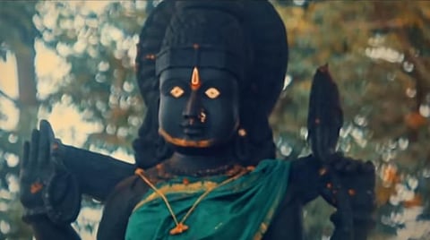 வெள்ளிக்கிழமைதோறும் வீடுகளில் ஒலிக்கும் பாடல்