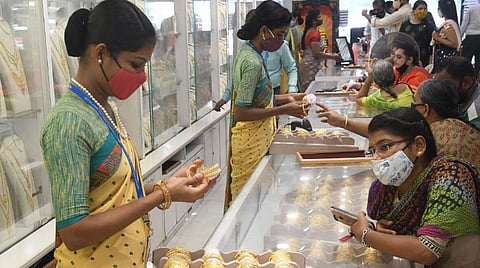 தங்கம் விலை பவுனுக்கு ரூ.256 குறைவு: இன்றைய நிலவரம்