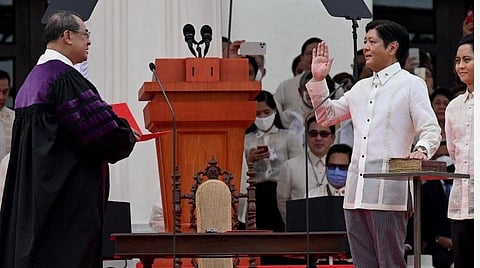 பிலிப்பைன்ஸ் அதிபராக முன்னாள் சர்வாதிகாரி மகன் பதவியேற்பு