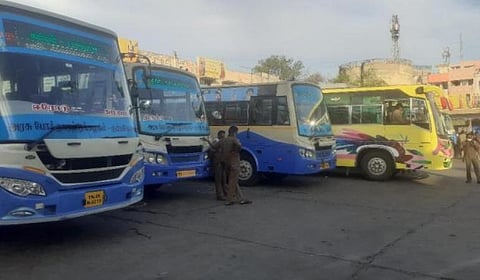 கரூரில் 20 ஆண்டுகளாக நீடிக்கும் புதிய பேருந்து நிலைய கோரிக்கை நிறைவேறுமா?