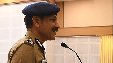 மதுரை தியாகராசர் கல்லூரியில் இன்று (ஜூலை 2) நடந்த 
தென்மாவட்ட அளவிலான சிறப்பு கருத்தரங்கில் தமிழக டிஜிபி சைலேந்திரபாபு பேசினார். படம்: ஜி.மூர்த்தி. 