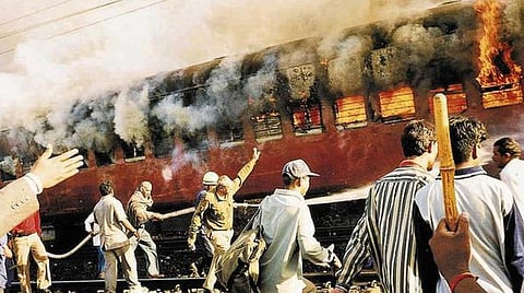 குஜராத் கோத்ரா ரயில் எரிப்பு வழக்கு - மேலும் ஒருவருக்கு ஆயுள் தண்டனை; இதுவரை தண்டிக்கப்பட்டோர் எண்ணிக்கை 35 ஆக உயர்வு