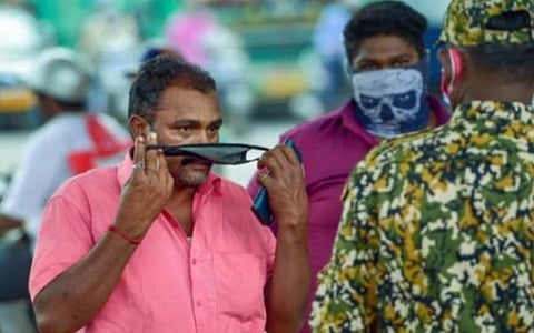 சென்னையில் அதிகரித்து வரும் கரோனா தொற்று பொது இடங்களில் முகக்கவசம் கட்டாயம்: பொது மக்களுக்கு மாநகராட்சி நிர்வாகம் அறிவுறுத்தல்