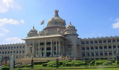 75வது சுதந்திரத்தை கொண்டாடும் விதமாக மாணவர்களின் வீடுகளில் தேசிய கொடி ஏற்ற வேண்டும் - கர்நாடக அரசு உத்தரவு