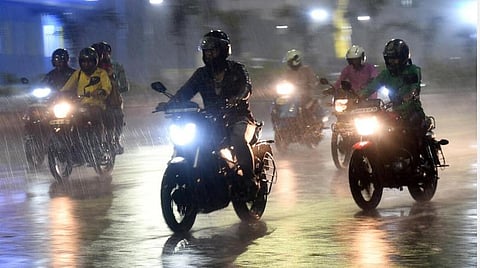 வானிலை முன்னறிவிப்பு: தமிழகத்தின் 5 மாவட்டங்களில் அடுத்த இரு நாட்களுக்கும் கனமழை