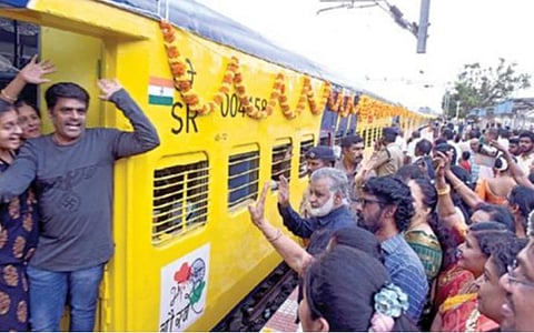 கோவை - ஷீரடி தனியார் ரயில் சேவையால் தெற்கு ரயில்வேக்கு ரூ.2.50 கோடி வருவாய்