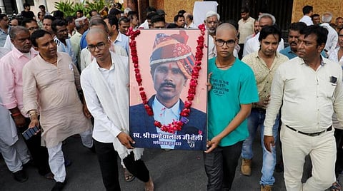 உதய்பூர் கொலையாளிகளை பிடிக்க உதவிய கிராமவாசிகள் 2 பேருக்கு ராஜஸ்தான் முதல்வர் பாராட்டு