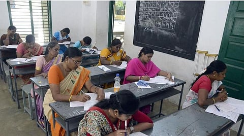 2022-ல் தமிழகத்தில் 10,000 ஆசிரியர்கள் தேர்வு: ஆசிரியர் தேர்வு வாரியம் புதிய தகவல்