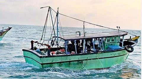 தமிழகம், புதுச்சேரியை சேர்ந்த மீனவர்கள் 12 பேர் விடுதலை