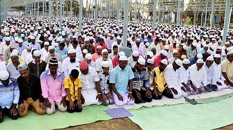 இன்று பக்ரீத் பண்டிகை கொண்டாட்டம் - ஆளுநர், முதல்வர், தலைவர்கள் வாழ்த்து