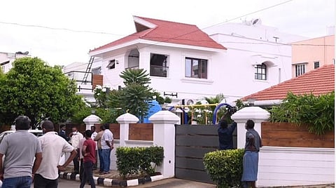 கோவையில் அதிமுக பிரமுகர் நிறுவனத்தில் 5-வது நாளாக வருமான வரித்துறையினர் சோதனை