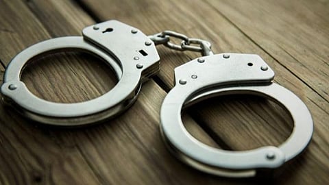 பூஜை செய்வதாகக் கூறி 70 பவுன் நகைகள் பறிப்பு: ஸ்ரீவில்லிபுத்தூரில் போலி சாமியார் கைது